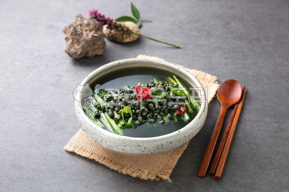 진성푸드 다슬기국 500g 썸네일 2