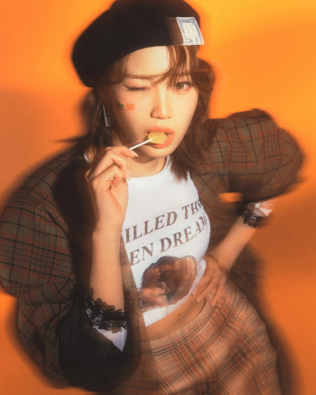 르세라핌-HOT[미니 5집](WEVERSE ALBUMS VER) 썸네일 3