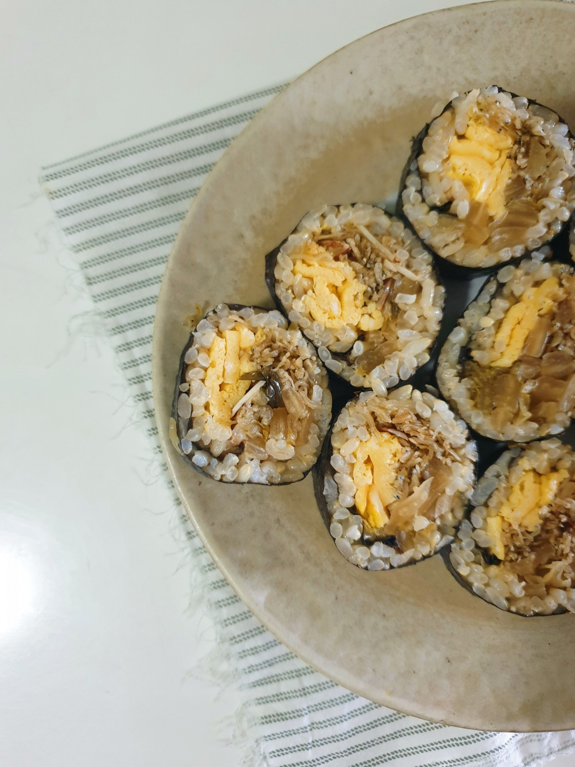 케이엘씨 멸치김밥 썸네일 3
