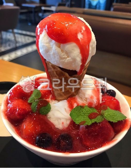 딸기빙수 썸네일 2