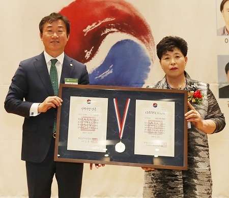 수 련 썸네일 3