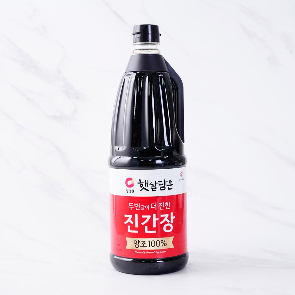 대상(주) 청정원 햇살담은 자연숙성 진간장 1.7L P2 수축 썸네일 3