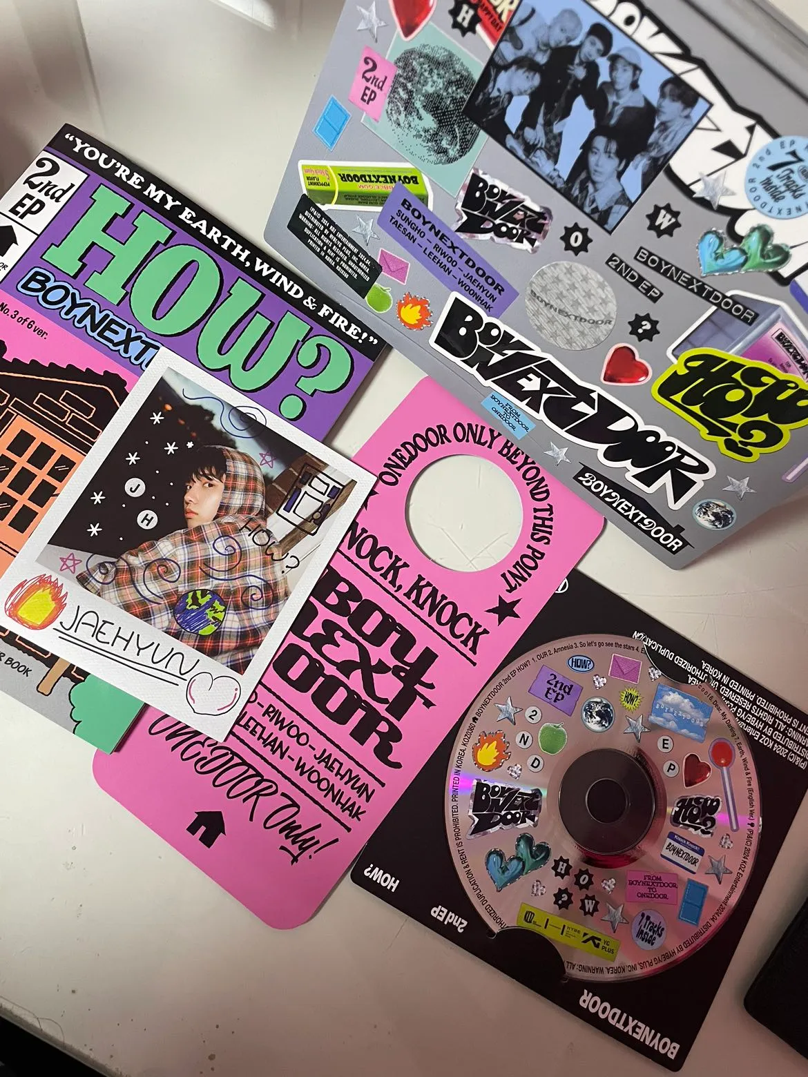 보이넥스트도어-HOW[미니2집](STICKERver.) 썸네일 3