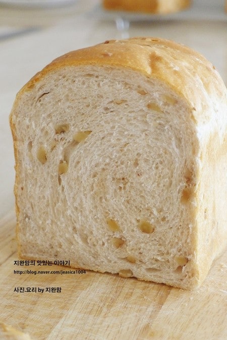 호두식빵 썸네일 2