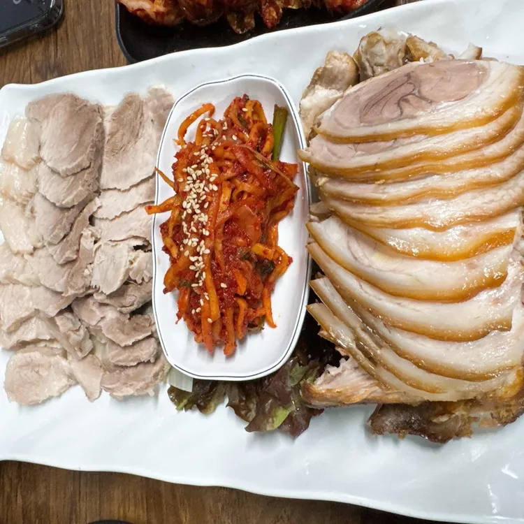 장충영양왕족발 썸네일 3