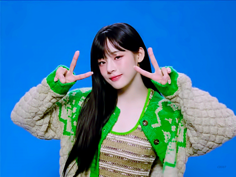 뉴진스-NEWJEANS2024SEASONSGREETINGS 썸네일 3