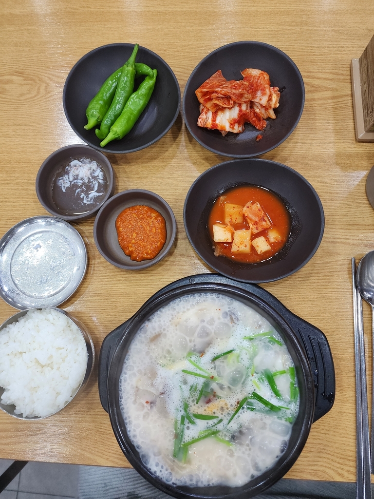 농업회사법인올레하르방축산유통(주)찹쌀순대1kg 썸네일 2