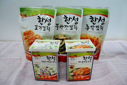 이마트 먹는해양심층수로담근 깍두기김치 350g 썸네일 3