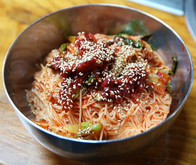 미앤락 떡국수 비빔면 봉지 썸네일 2