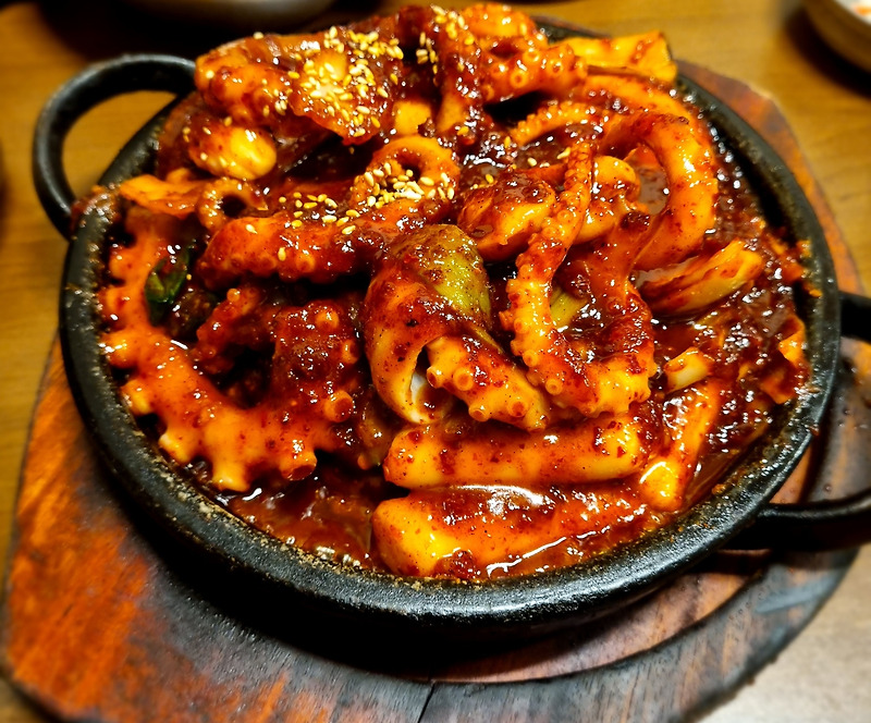 매콤한 낙지볶음 썸네일 2