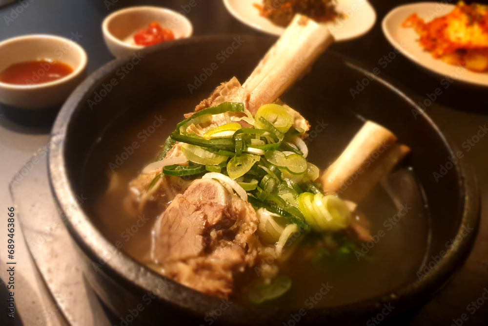 전철우 소갈비탕(호주산) 썸네일 3
