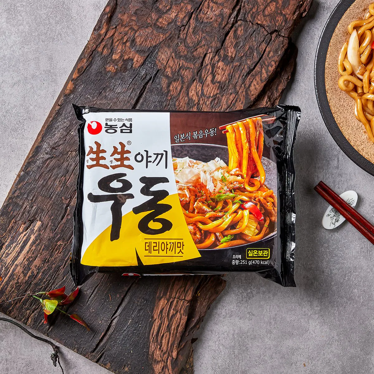 농심_생생야끼우동화끈한맛_251G 썸네일 2